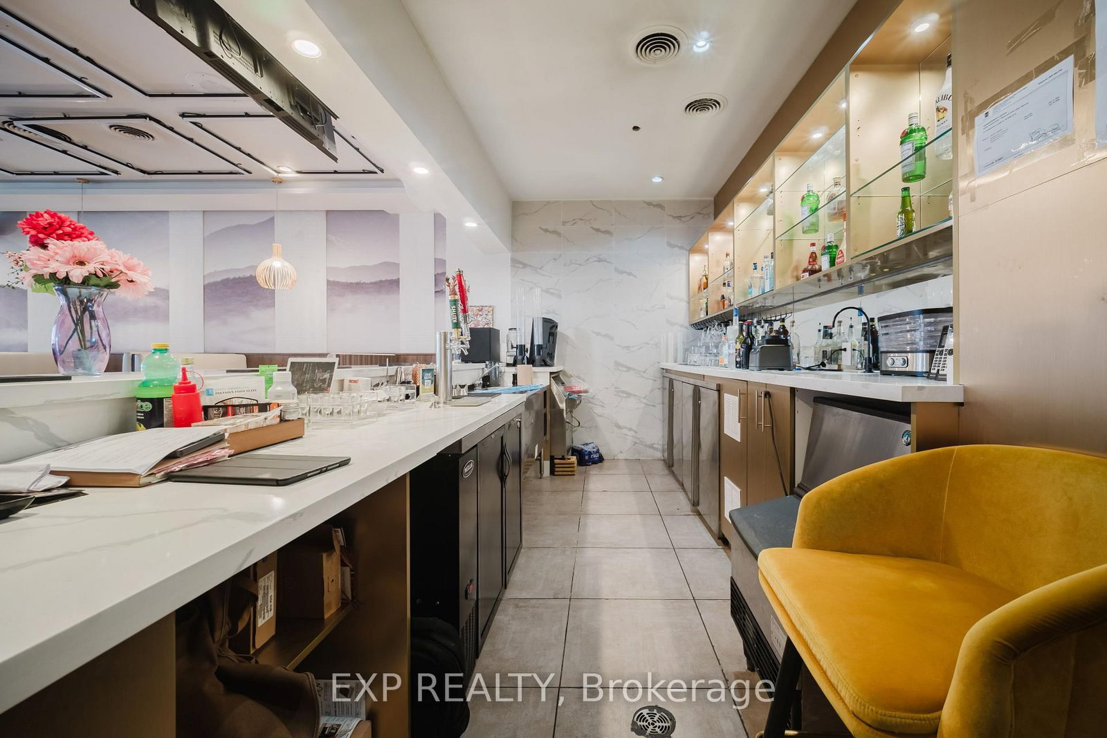 135 King Street E - Photo 16