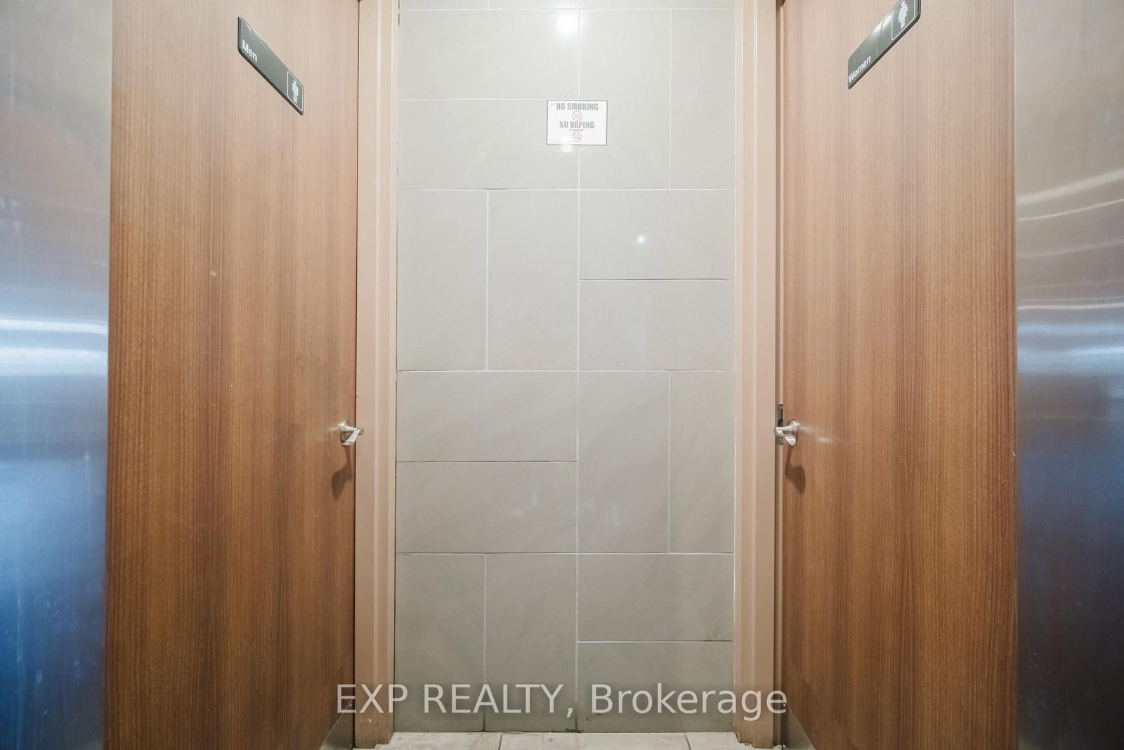 135 King Street E - Photo 25