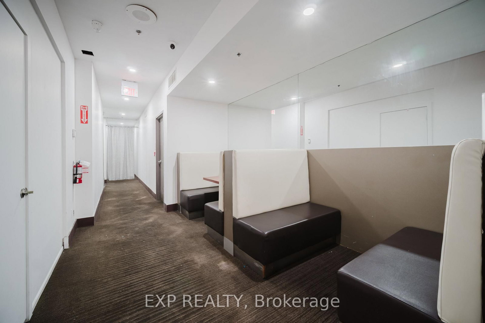 135 King Street E - Photo 35