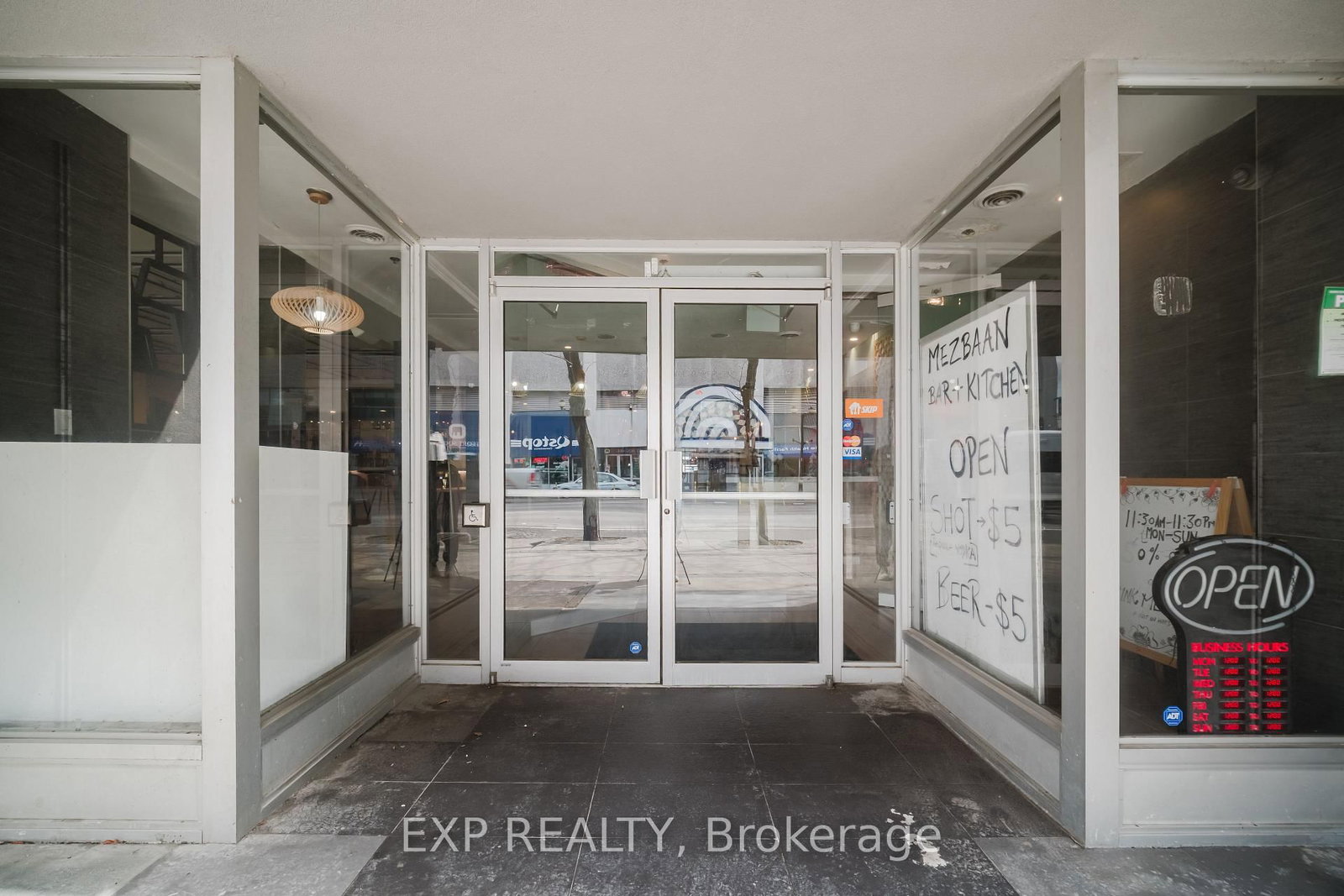 135 King Street E - Photo 7