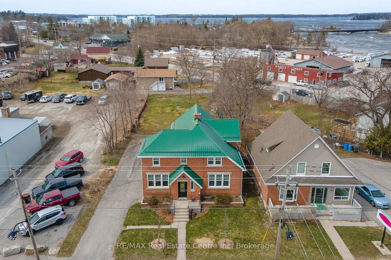 24 Lindsay St, Kawartha Lakes, K0M 1N0 | Image 2