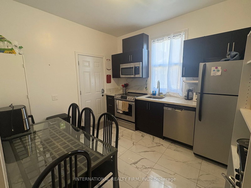 300 Locke St S, Hamilton, L8P 4C4 | Image 2