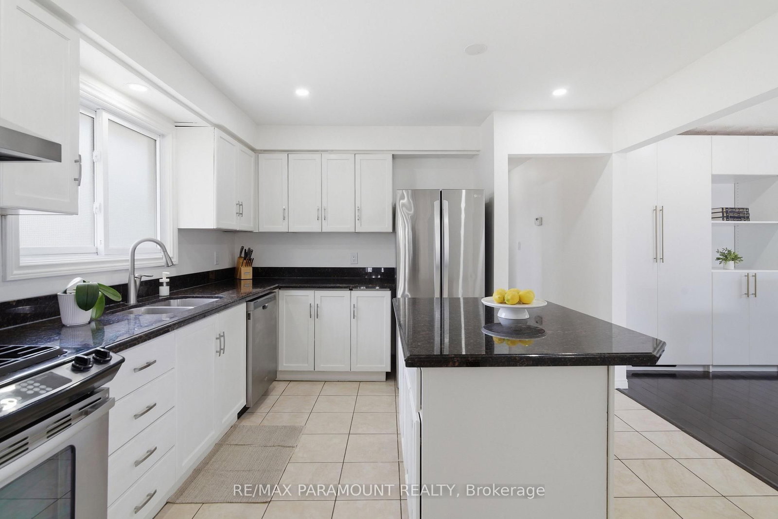 Detached House for sale at 1262 Upper Gage Avenue, Hamilton, Ontario, L8W 1E4 - Randall - MLS: X13004802