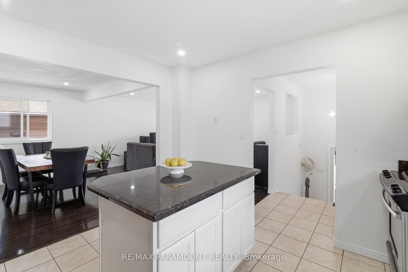 Detached House for sale at 1262 Upper Gage Avenue, Hamilton, Ontario, L8W 1E4 - Randall - MLS: X13004802