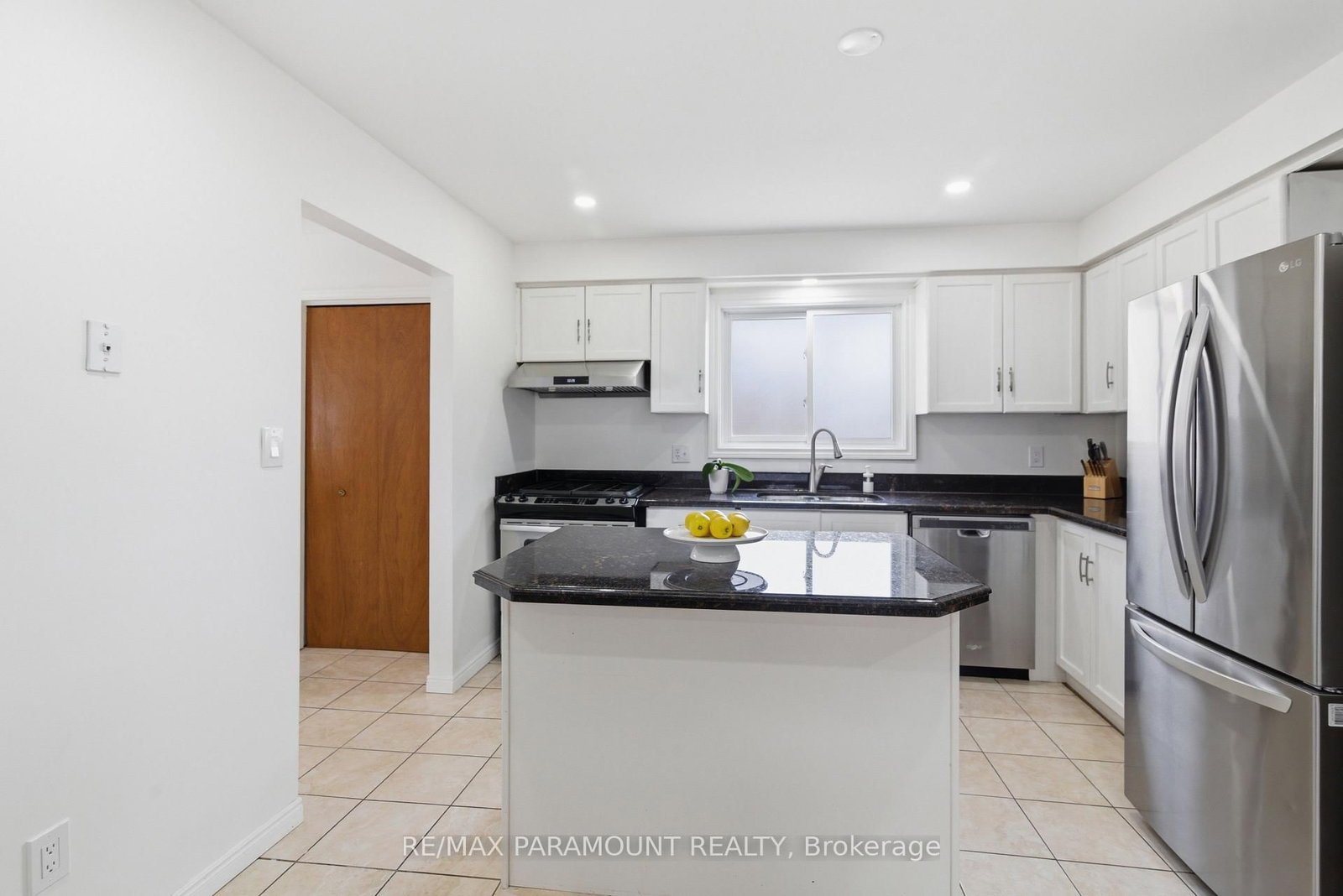 Detached House for sale at 1262 Upper Gage Avenue, Hamilton, Ontario, L8W 1E4 - Randall - MLS: X13004802