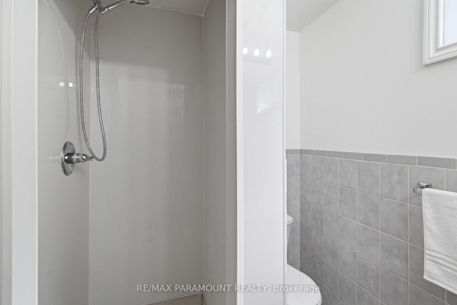 Detached House for sale at 1262 Upper Gage Avenue, Hamilton, Ontario, L8W 1E4 - Randall - MLS: X13004802