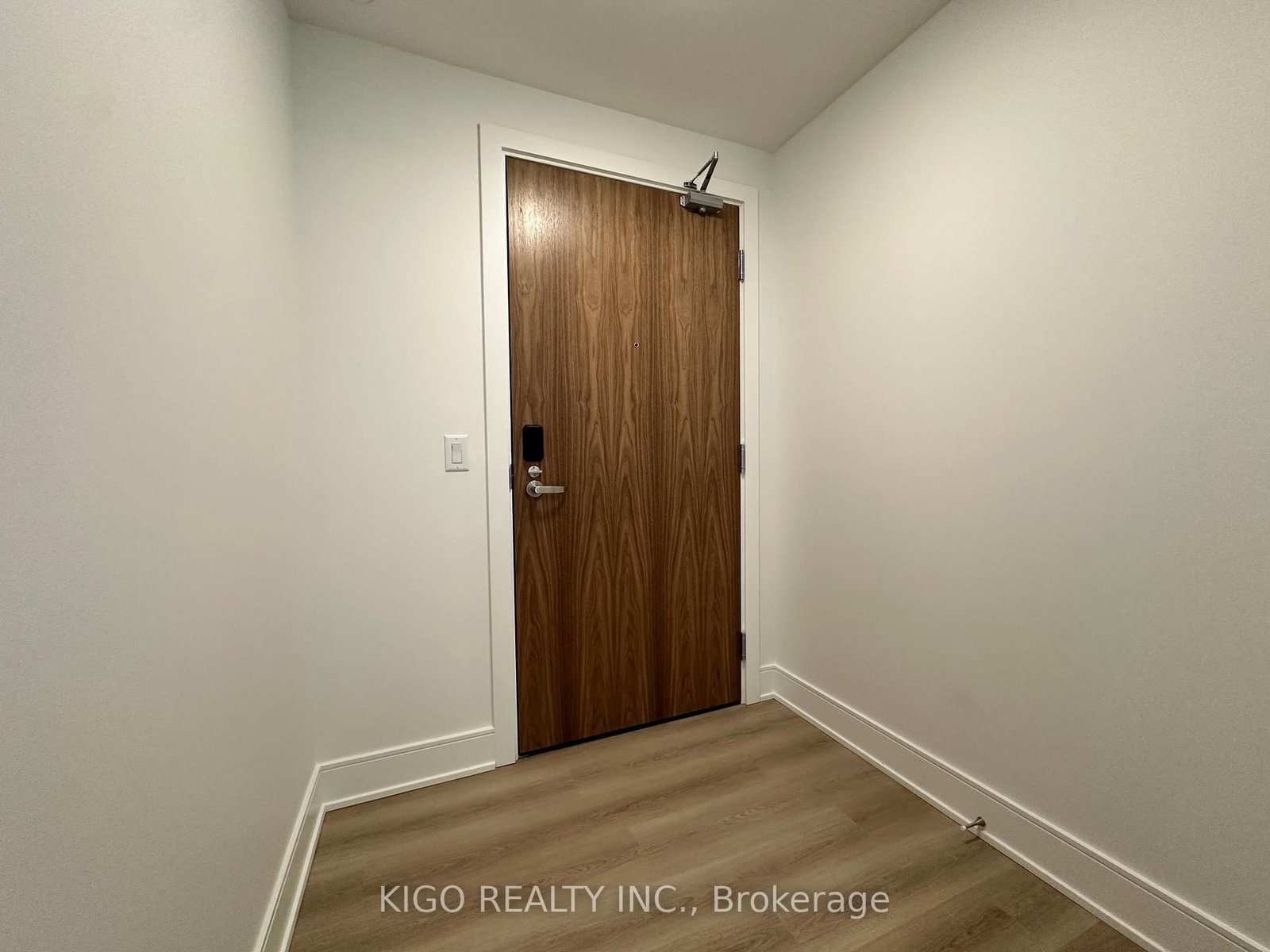 25 Wellington Street S, Unit 1401 - Photo 12