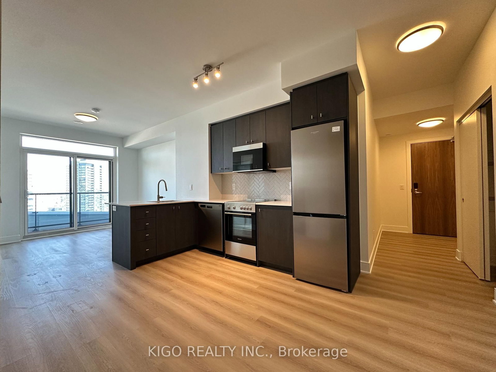 25 Wellington Street S, Unit 1401 - Photo 16