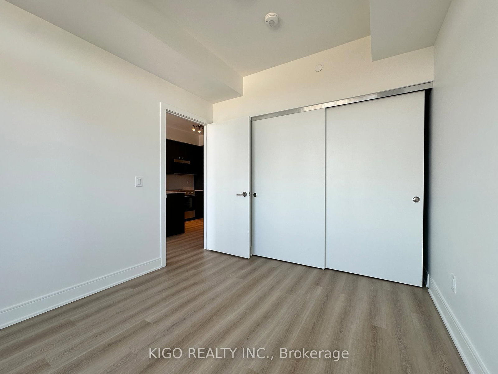 25 Wellington Street S, Unit 1401 - Photo 23