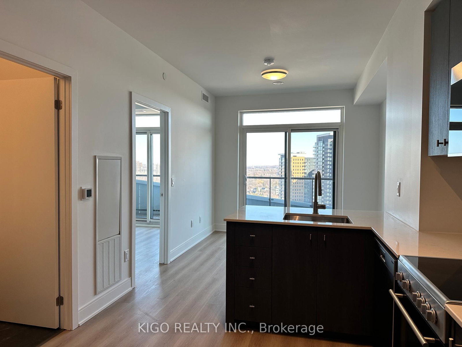 25 Wellington Street S, Unit 1401 - Photo 30