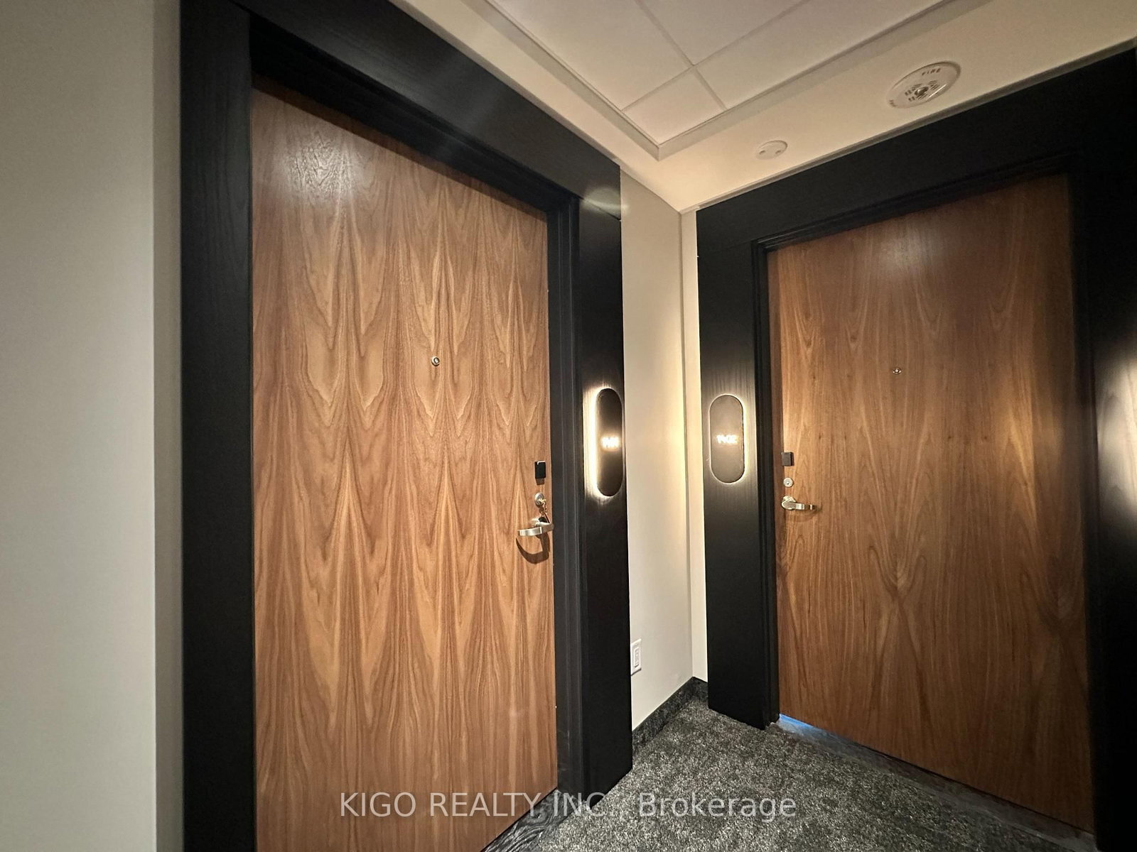 25 Wellington Street S, Unit 1401 - Photo 8