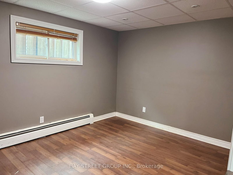 Lower - 106 St Davids Rd, St. Catharines, L2T 1P9 | Image 3