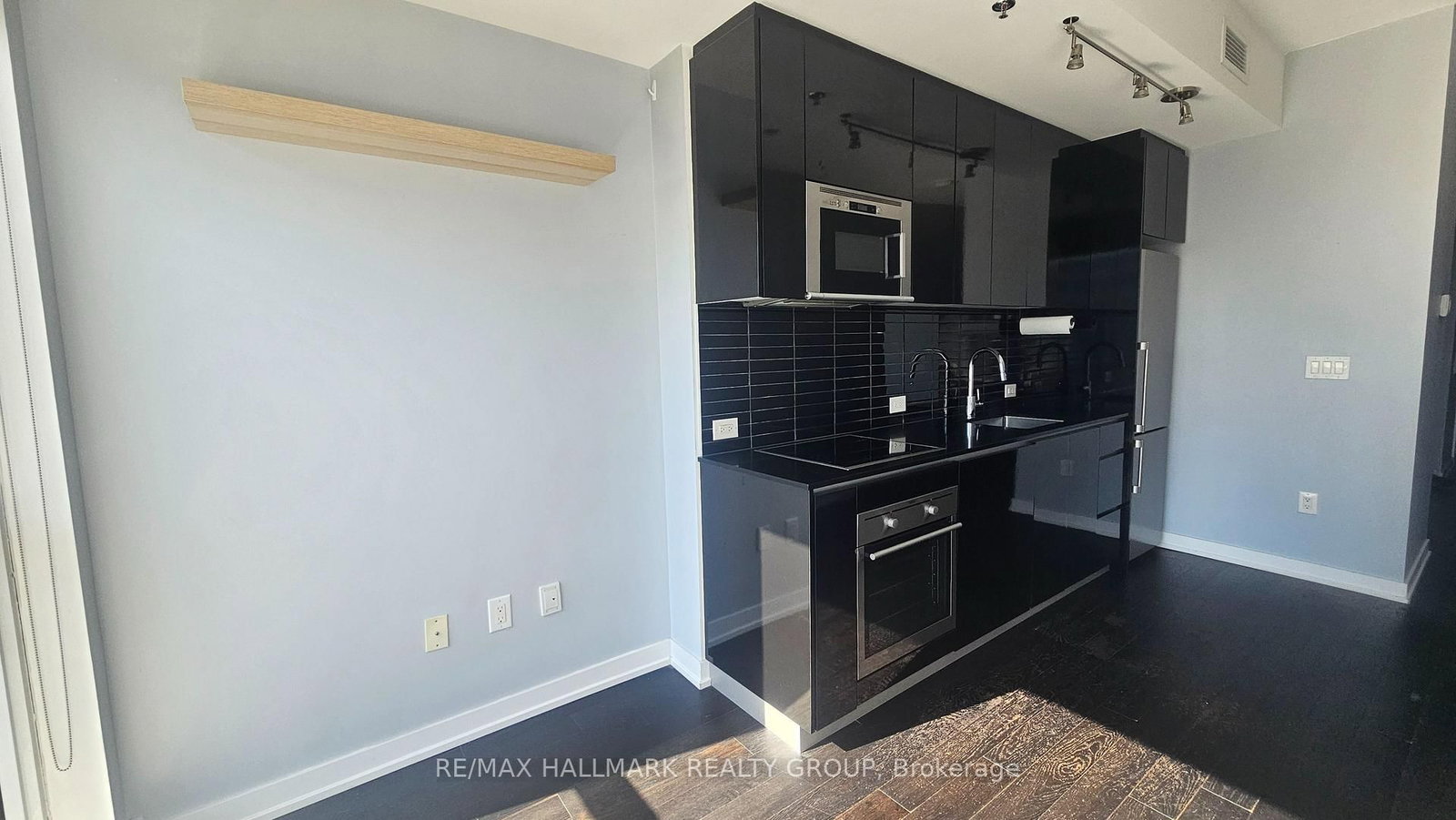 199 Slater Street - Photo 4