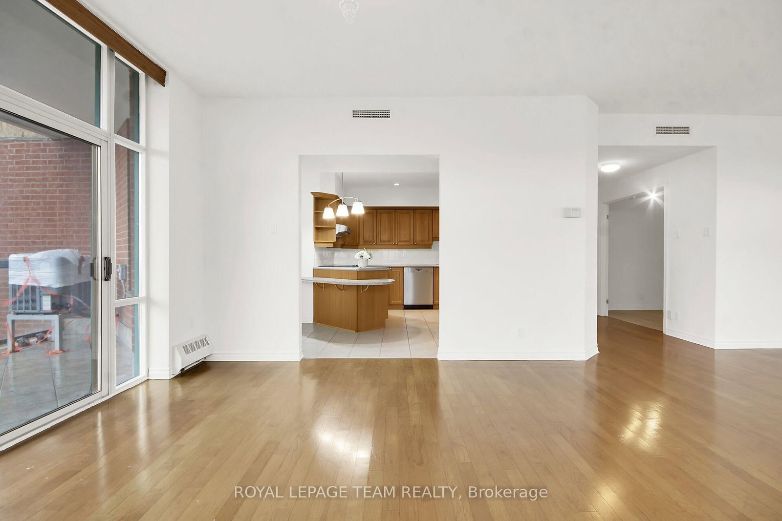 131 Wurtemburg Street, Unit 1104 - Photo 20