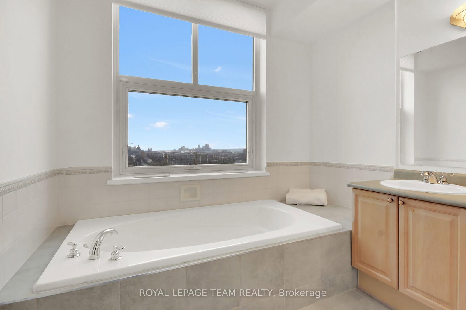 131 Wurtemburg Street, Unit 1104 - Photo 30