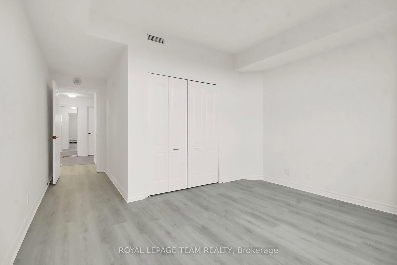 131 Wurtemburg Street, Unit 1104 - Photo 32