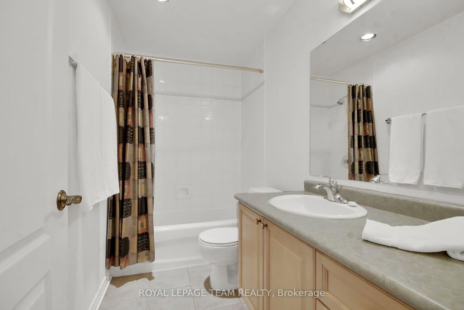 131 Wurtemburg Street, Unit 1104 - Photo 33