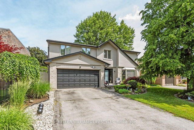 71 Blackthorne Crescent