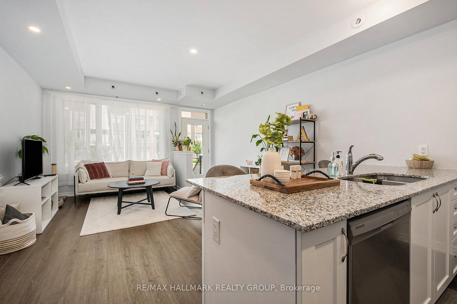 814 Mikinak Road - Photo 6