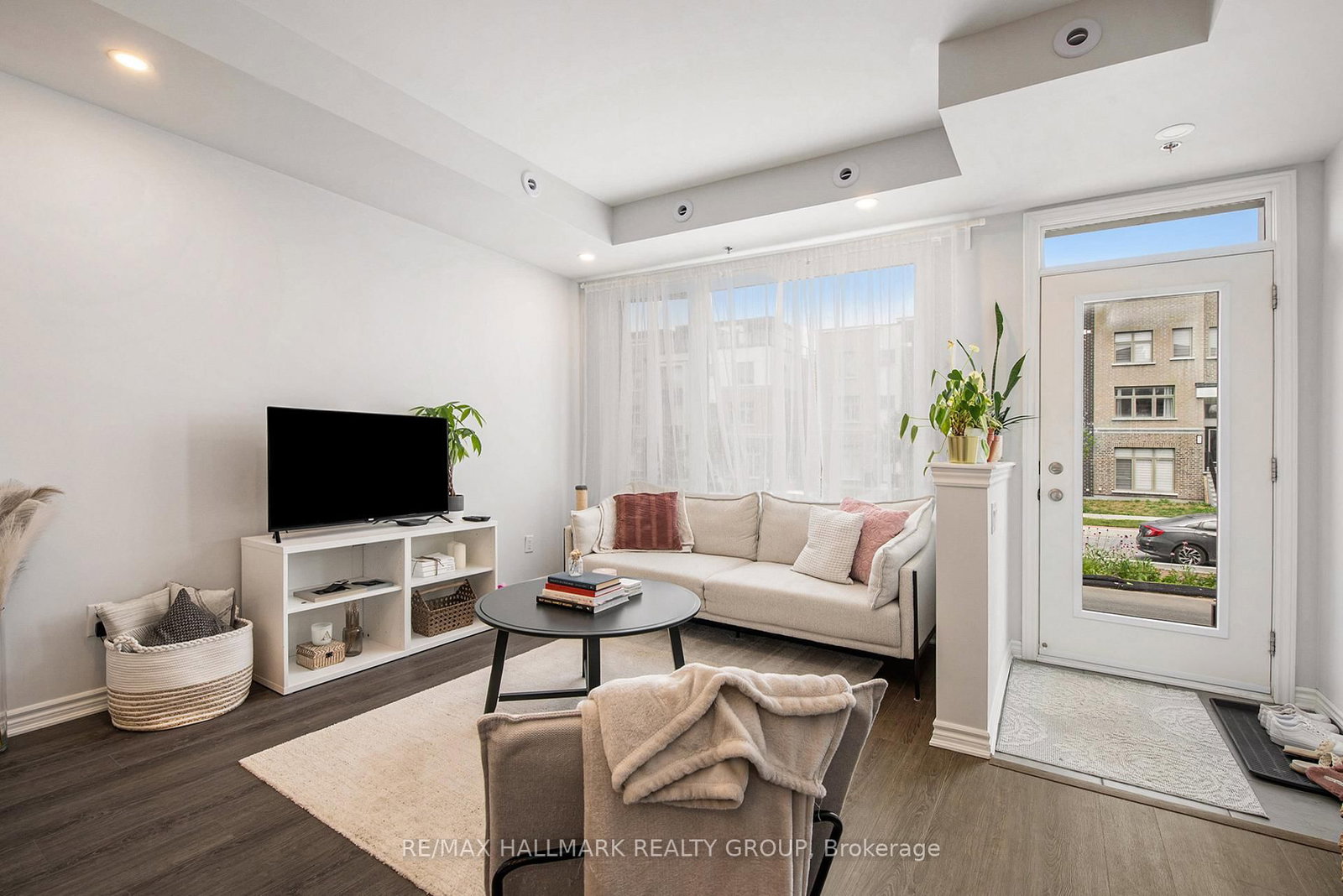 814 Mikinak Road - Photo 8