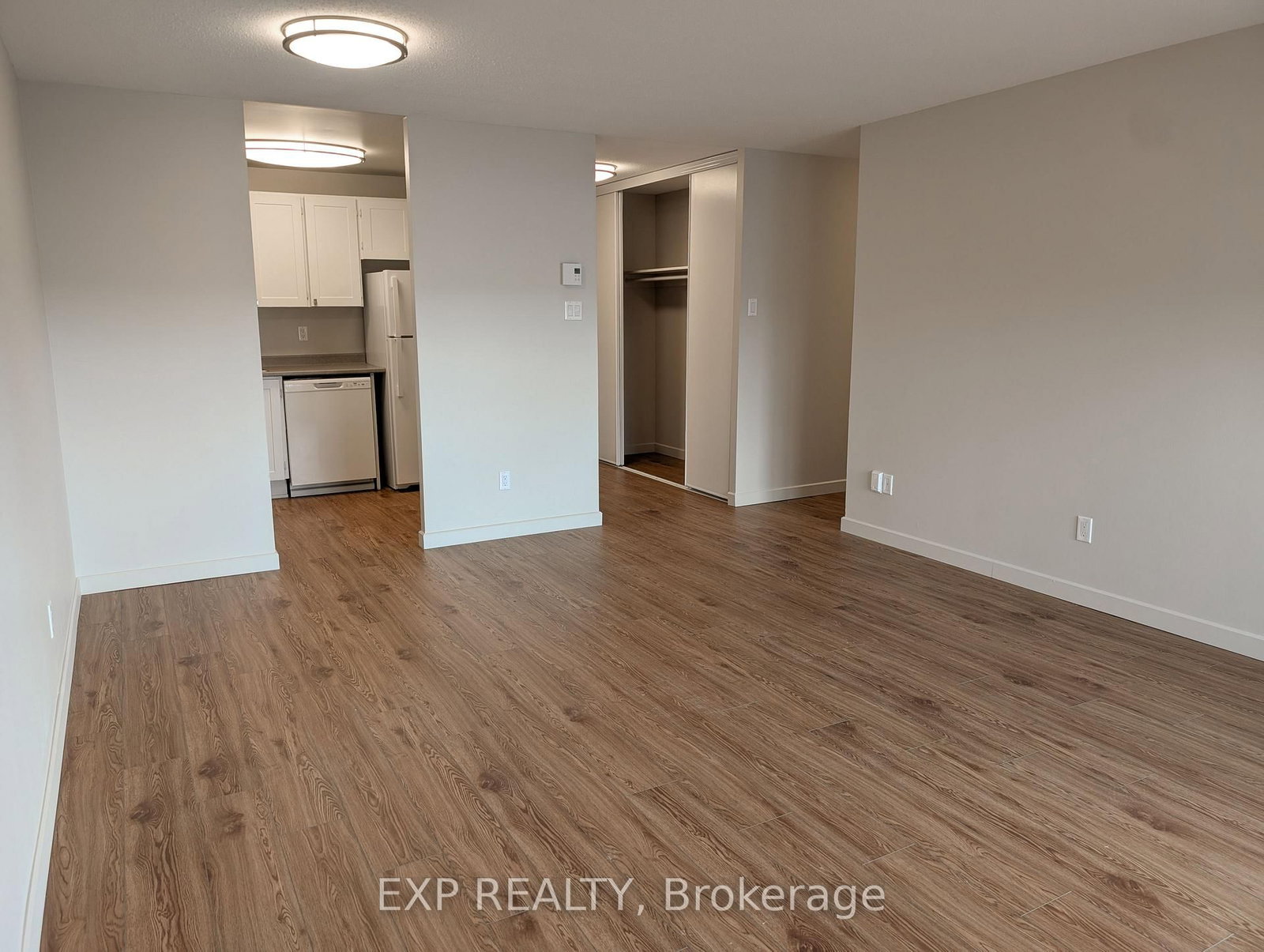 1320 Richmond Road, Unit 420 - Photo 3
