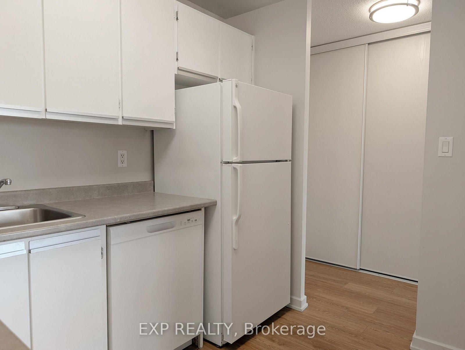 1320 Richmond Road, Unit 320