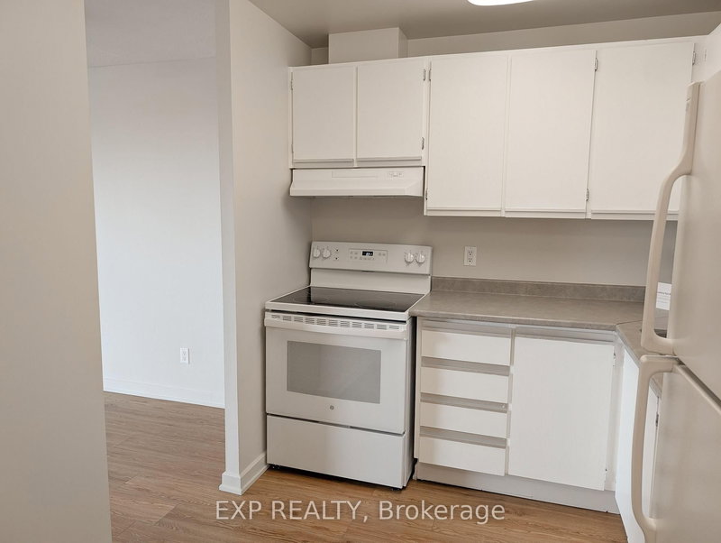 320 - 1320 Richmond Rd, Ottawa, K2B 8L3 | Image 2