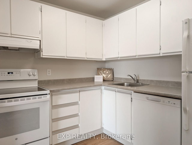 320 - 1320 Richmond Road