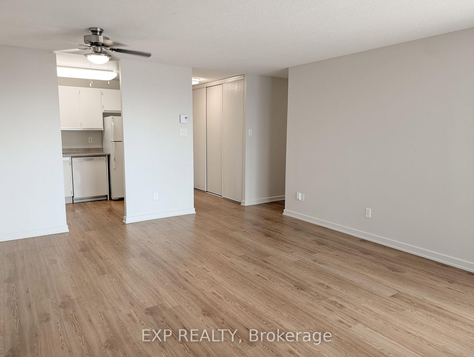 1320 Richmond Road, Unit 320 - Photo 5