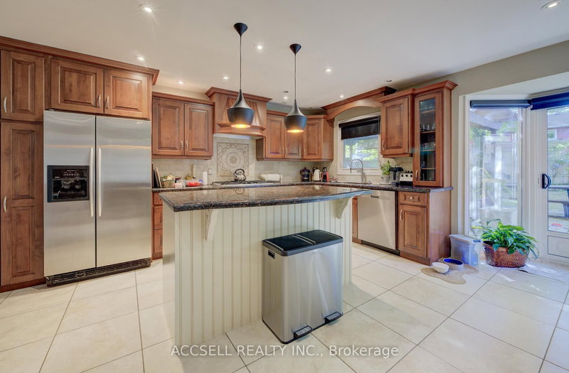600 Highvalley Rd, Hamilton, L9G 3X3 | Image 3