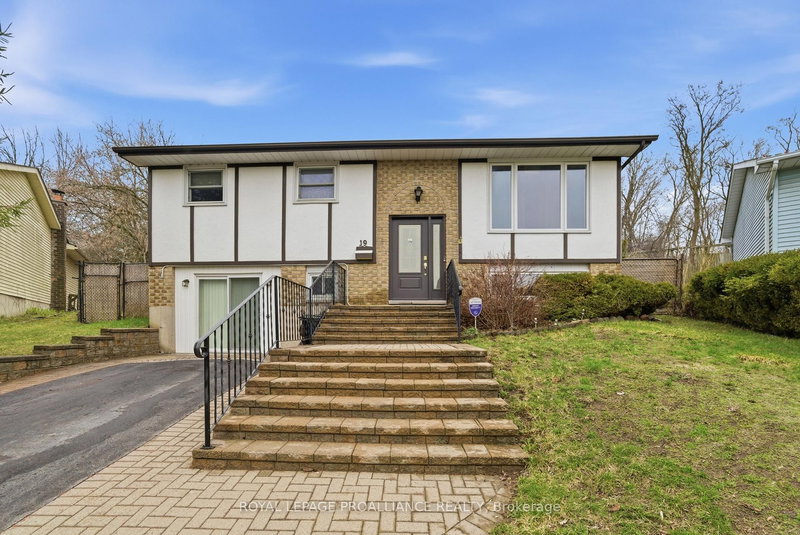 19 Allore Ave, Quinte West, K8V 6K2 | Image 2