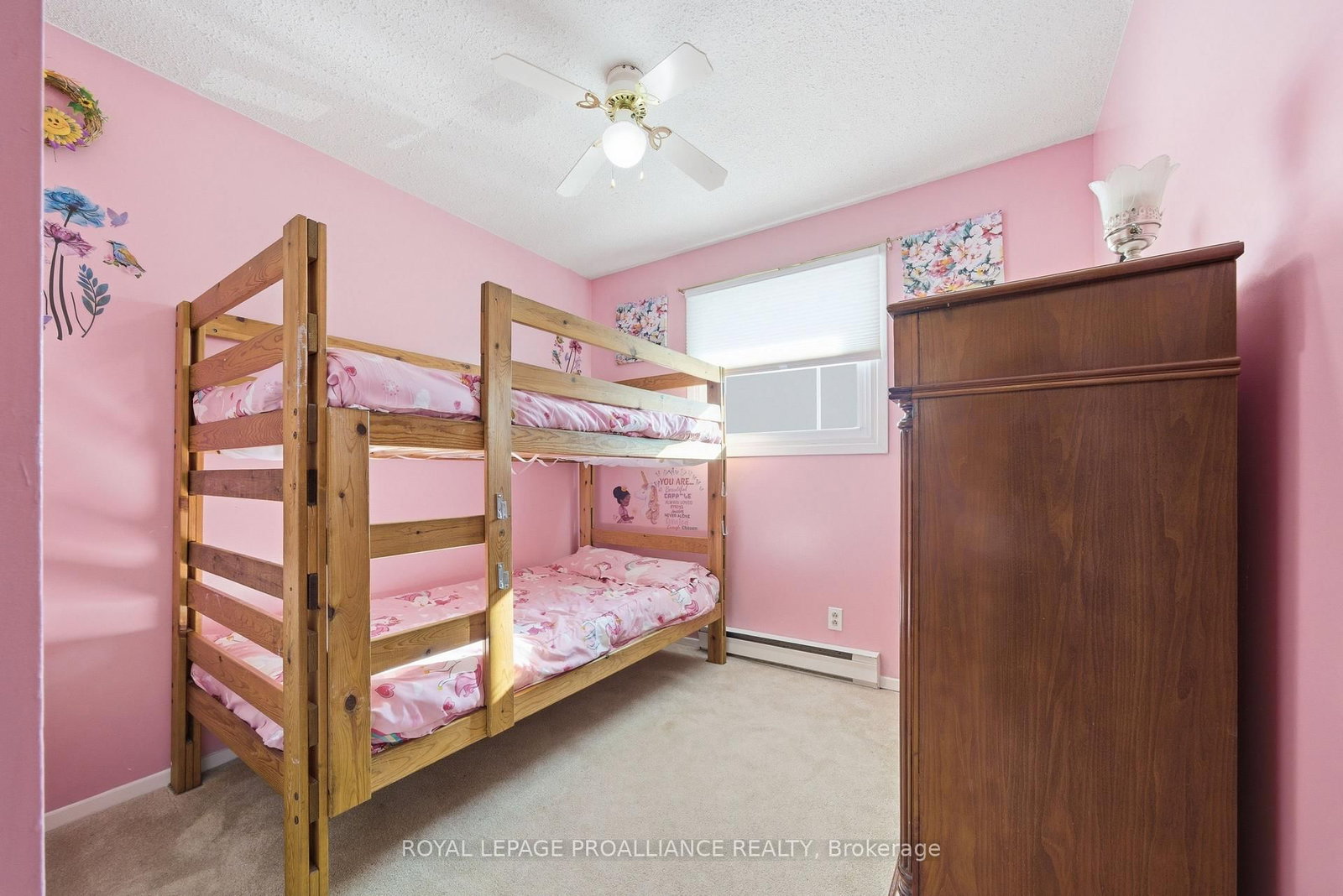 Detached House for sale at 19 Allore Avenue, Quinte West, Ontario, K8V 6K2 - Trenton Ward - MLS: X13005270