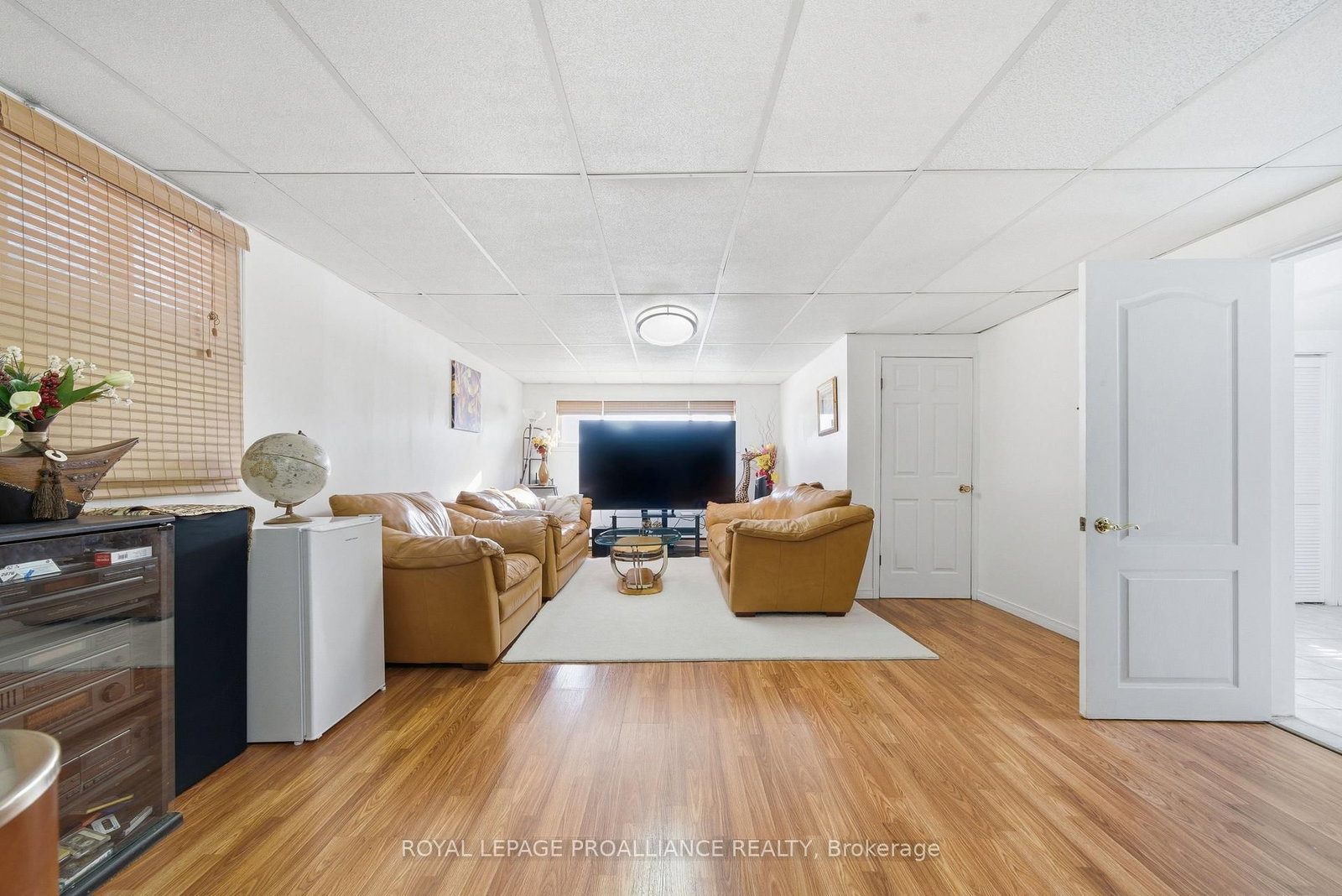 Detached House for sale at 19 Allore Avenue, Quinte West, Ontario, K8V 6K2 - Trenton Ward - MLS: X13005270