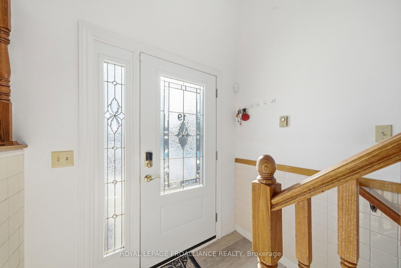 Detached House for sale at 19 Allore Avenue, Quinte West, Ontario, K8V 6K2 - Trenton Ward - MLS: X13005270