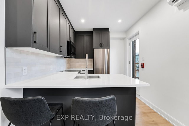 101 - 887 Somerset Street W