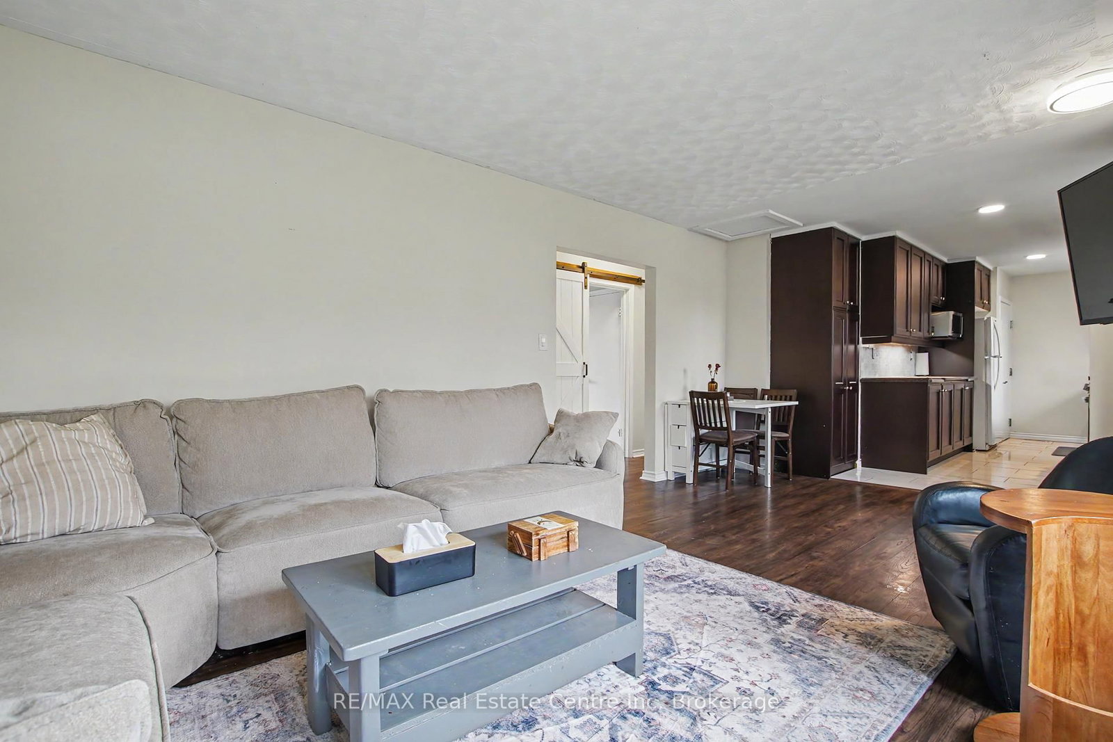 5 Eric Court - Photo 8