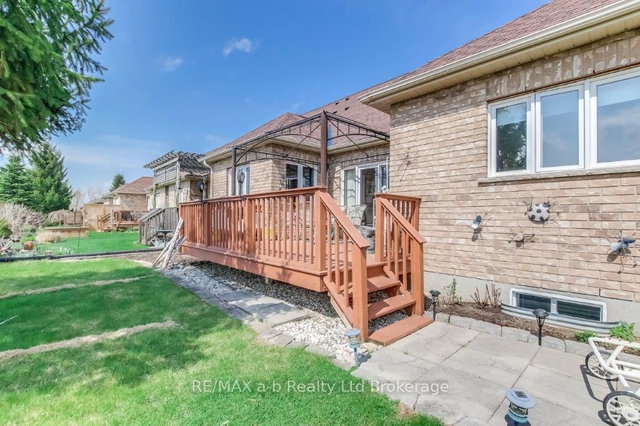 717 Garden Court Crescent