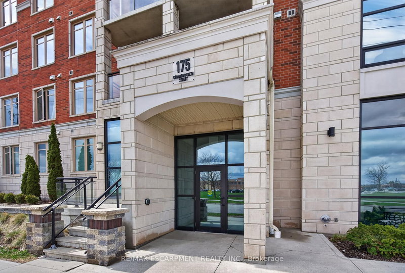 202 - 175 Commonwealth St, Kitchener, N2E 0H4 | Image 3