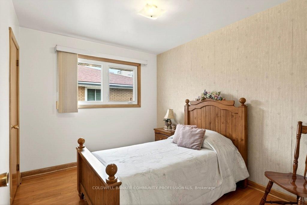 92 Reid Avenue S - Photo 18