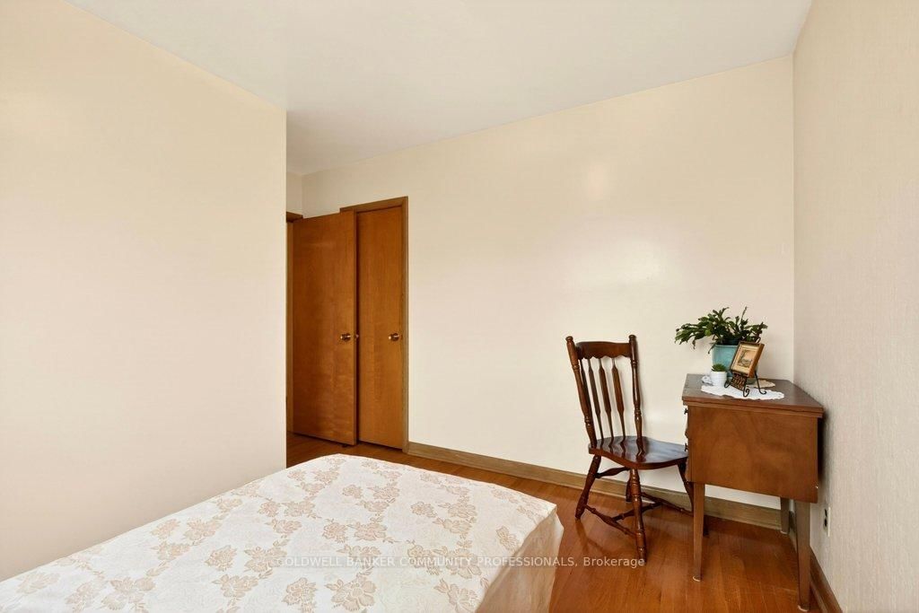 92 Reid Avenue S - Photo 24