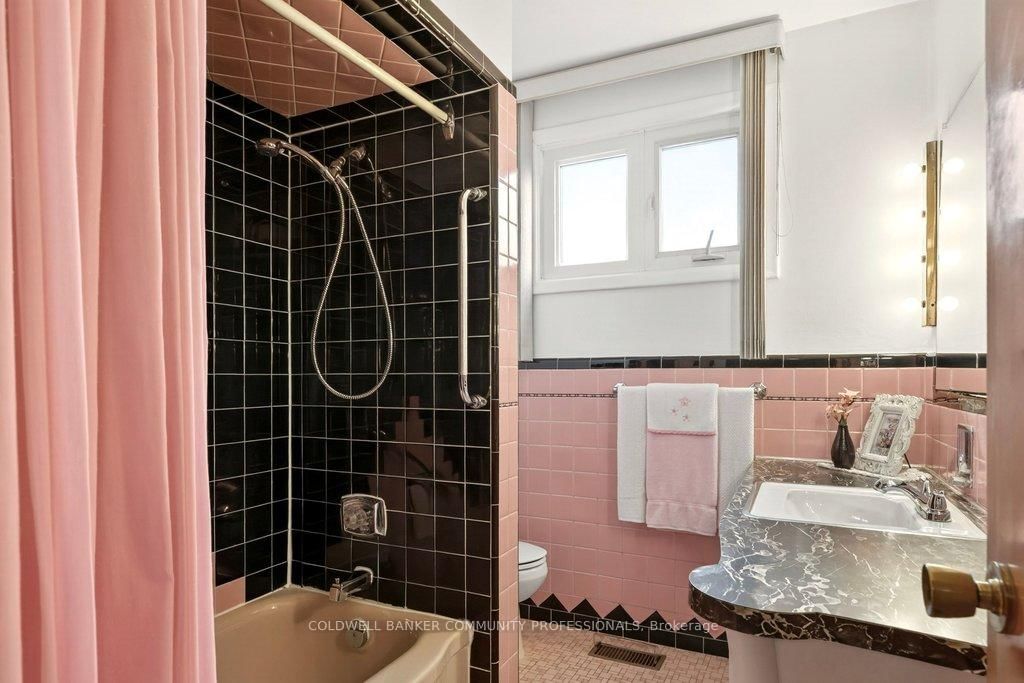 92 Reid Avenue S - Photo 27