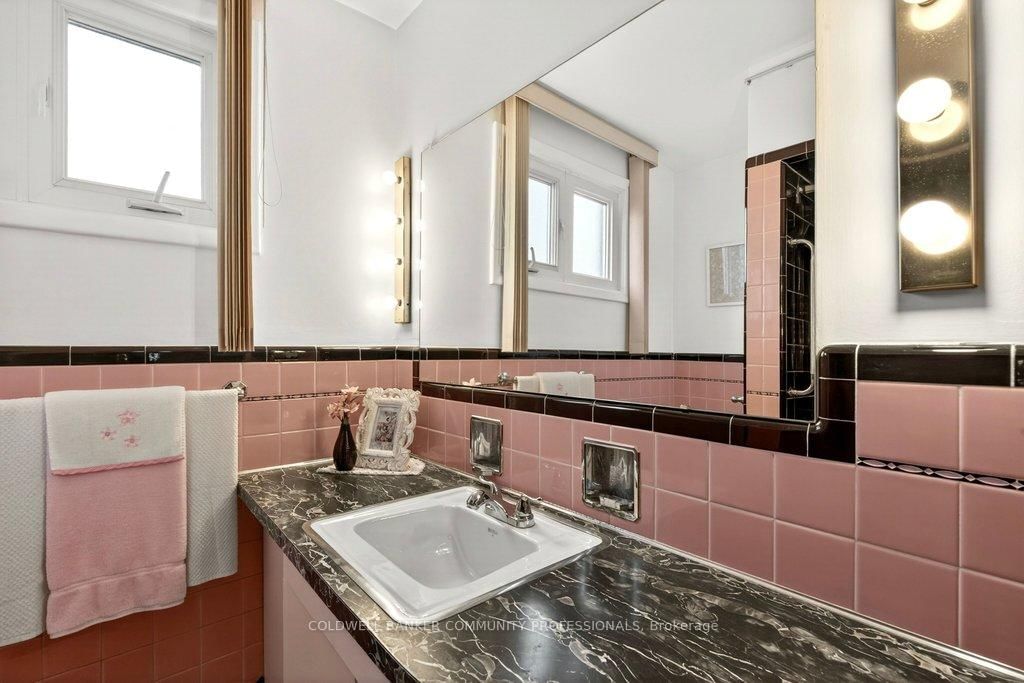 92 Reid Avenue S - Photo 28