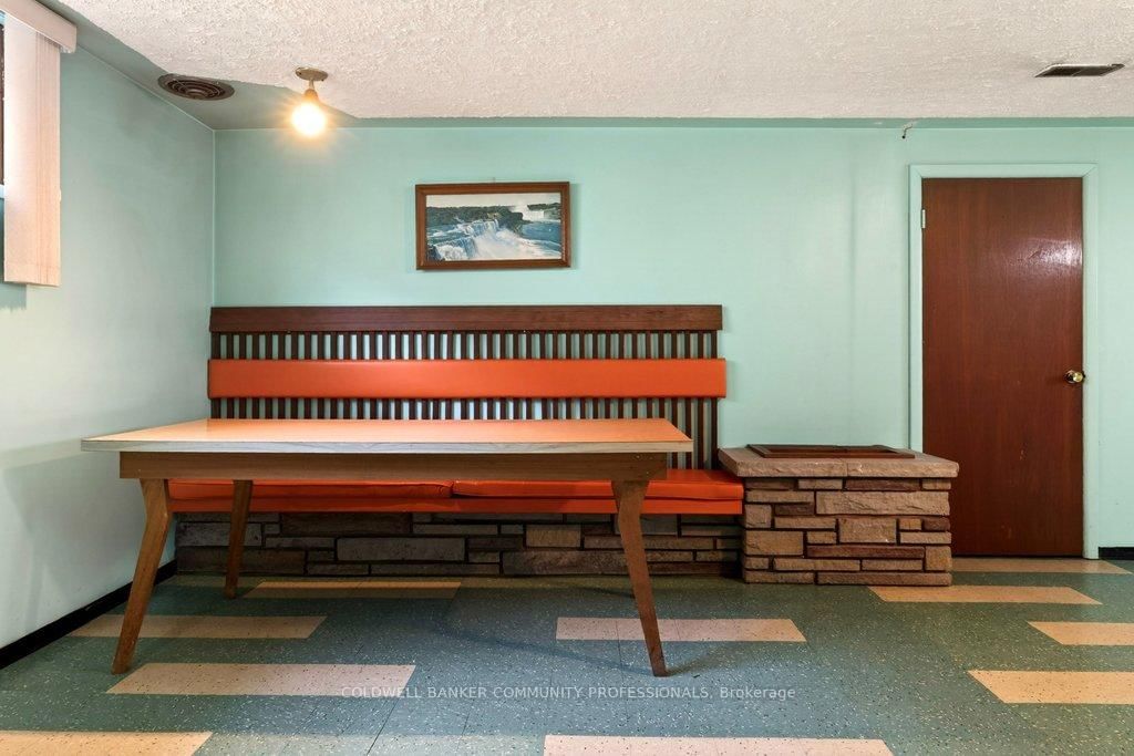 92 Reid Avenue S - Photo 39