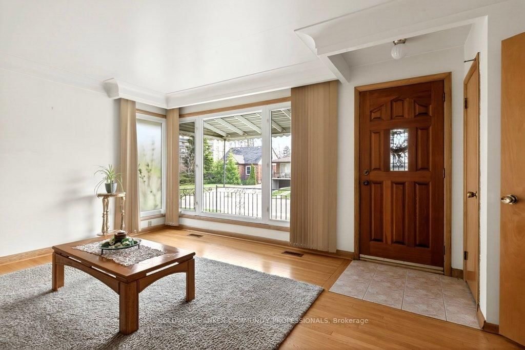 92 Reid Avenue S - Photo 6