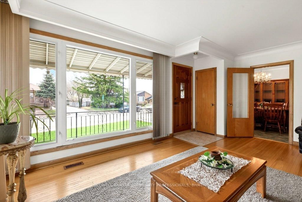 92 Reid Avenue S - Photo 8