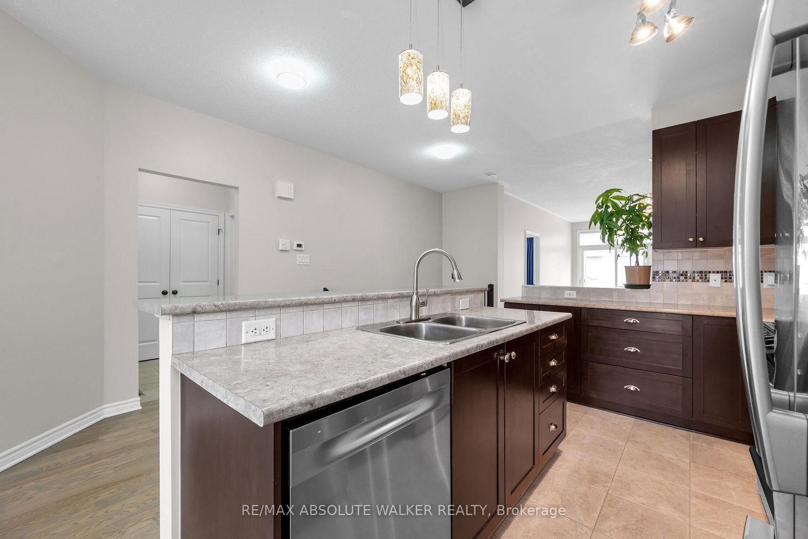 261 Bulrush Crescent - Photo 8