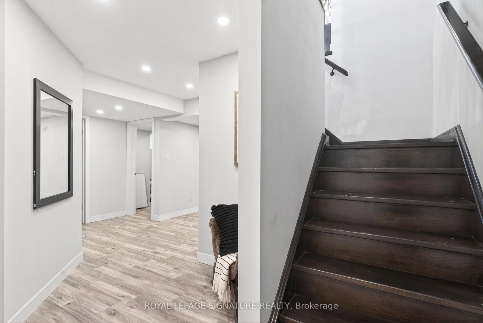 Detached House for sale at 2147 Wateroak Drive, London North, Ontario, N6G 0P9 - North S - MLS: X13005524