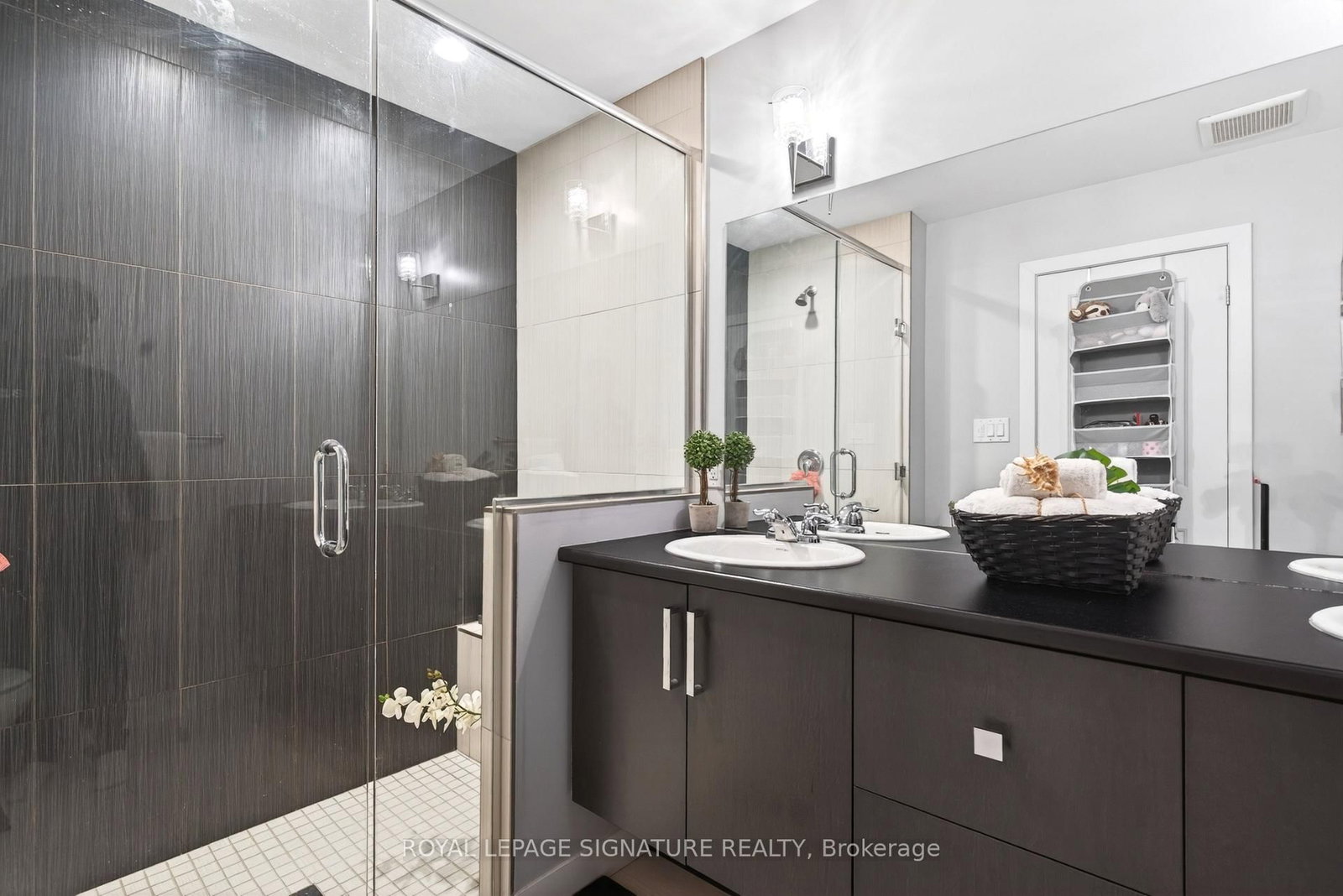 Detached House for sale at 2147 Wateroak Drive, London North, Ontario, N6G 0P9 - North S - MLS: X13005524