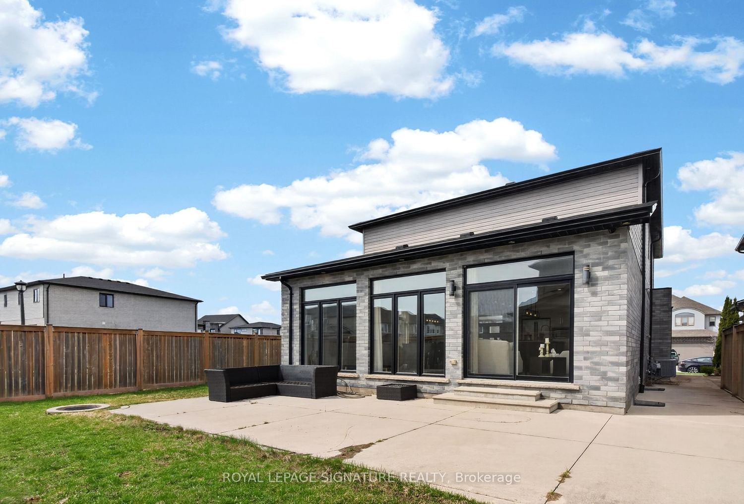 Detached House for sale at 2147 Wateroak Drive, London North, Ontario, N6G 0P9 - North S - MLS: X13005524