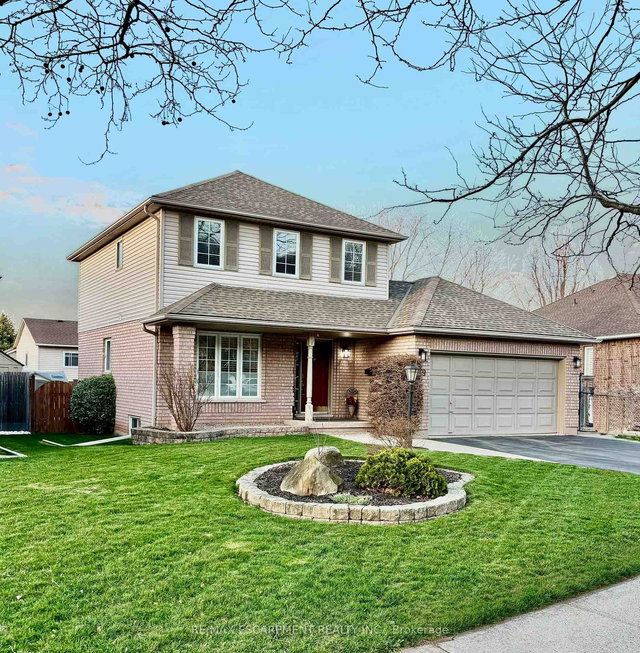 39 Colonial Crescent